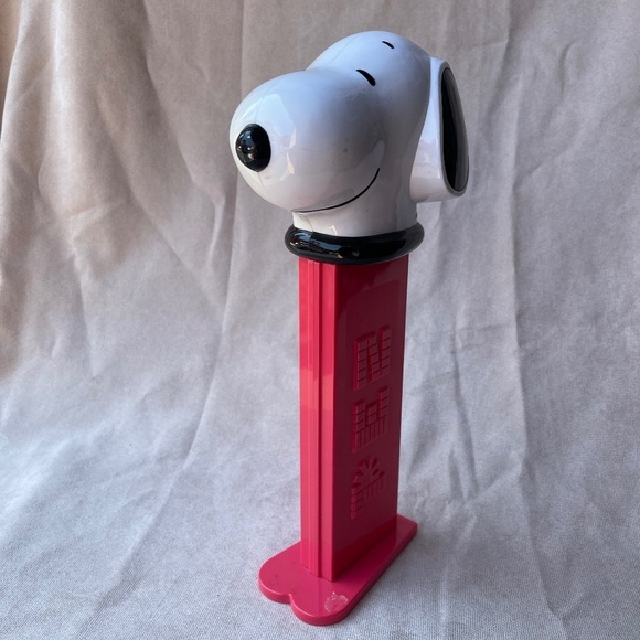 Snoopy Other - Snoopy jumbo PEZ dispenser with music